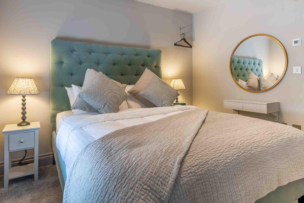 Stylish Modern 1 Bedroom, City Centre Bath Luaran gambar
