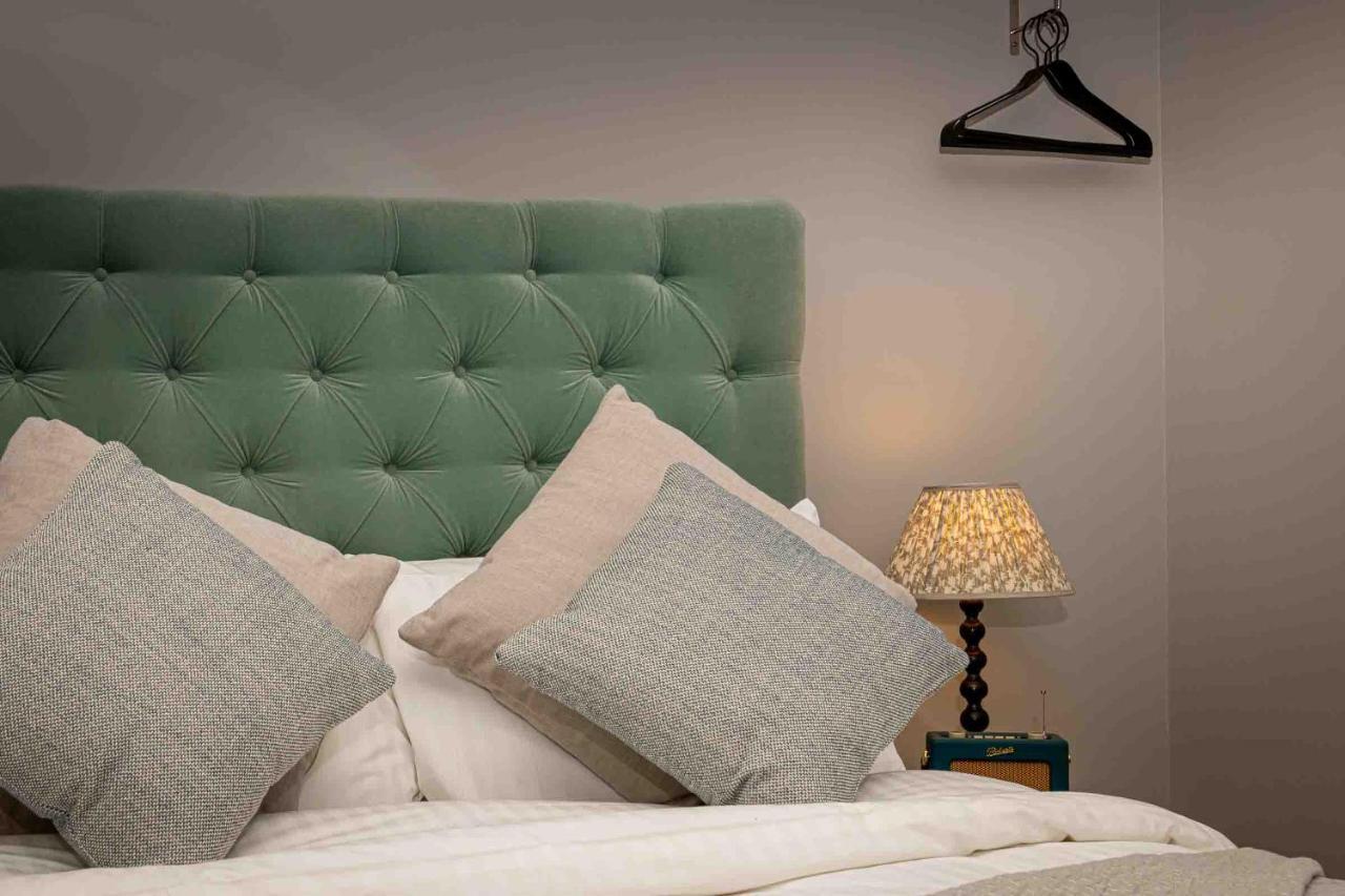 Stylish Modern 1 Bedroom, City Centre Bath Luaran gambar
